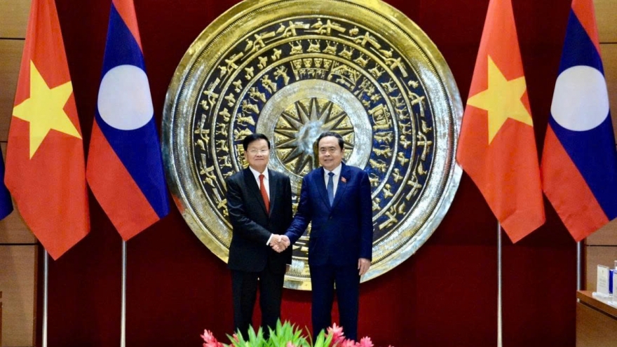 Vietnam prioritises strengthening special ties with Laos